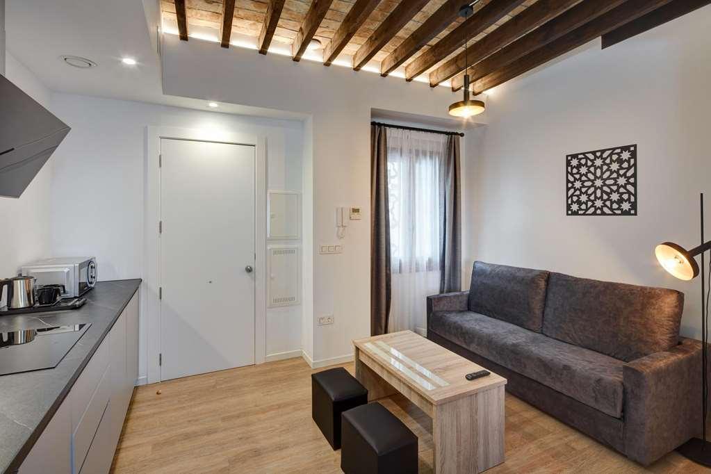 Sercotel Granada Suites Room photo